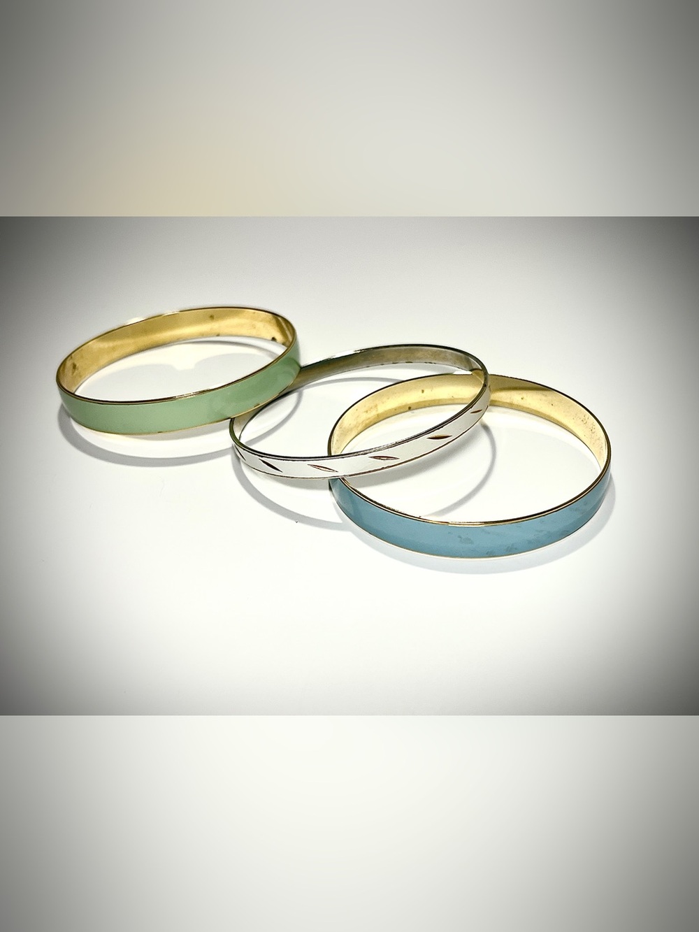 Set of 3 VTG Stackable 1970s Bangle Bracelets Pastel Blue, Green & White